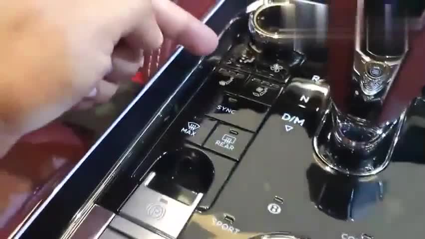 宾利飞驰店内细节实拍,看后值不值得买