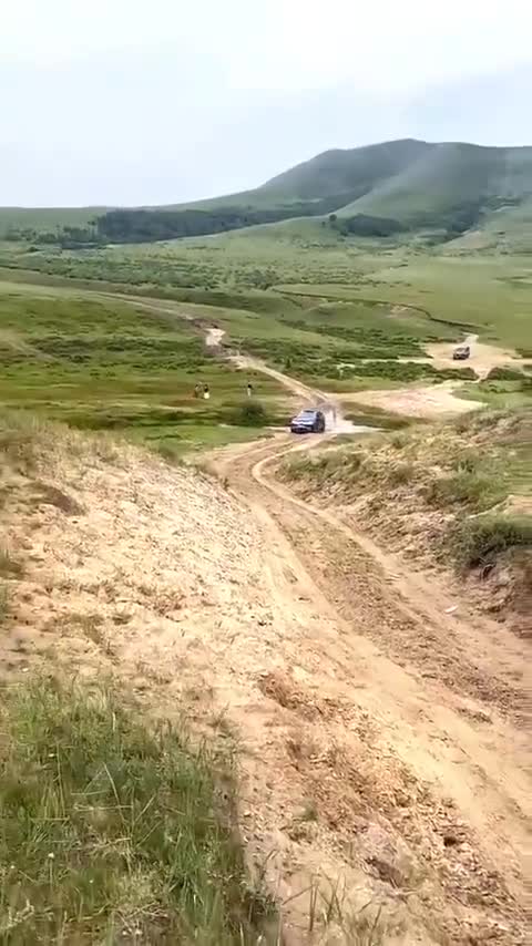 如果途昂的前杠底盘再高点就好了！