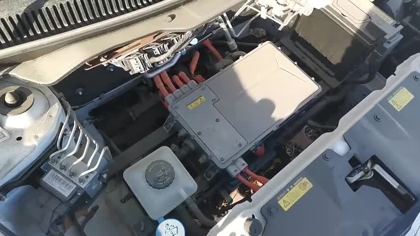 新能源汽车前机舱的“水壶”有啥用？维修保养要注意！—维修培训