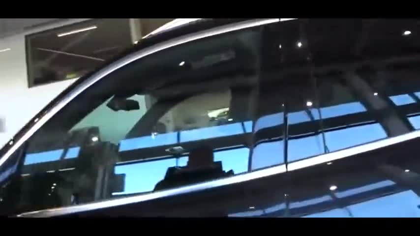 2020款宝马X7到店实拍，车门打开看到内饰，还想啥奔驰GLS