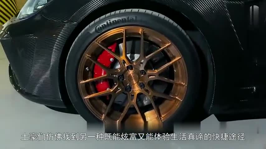 2020款保时捷帕拉梅拉GTR，碳纤维版，上路后，被帅到了！