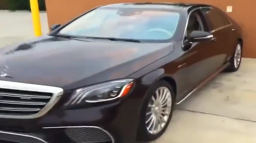 奔驰s65amg，顶级性能车给你的感觉就应该这样