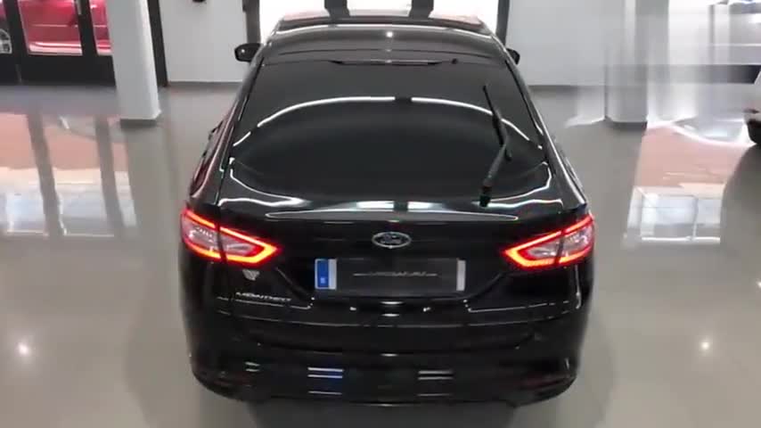 实拍海外版福特蒙迪欧ST-Line