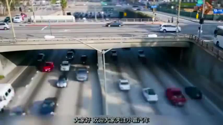 在路上遇到挂“黄牌”的轿车，还是要离的远点，对自己也比较保险