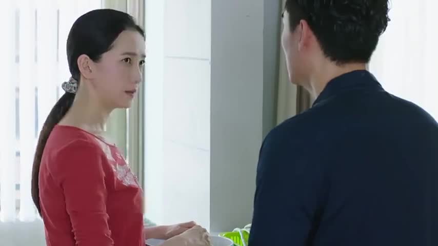 家庭秘密弟弟在车上被人举报东家一看保姆眼神顿时心虚了