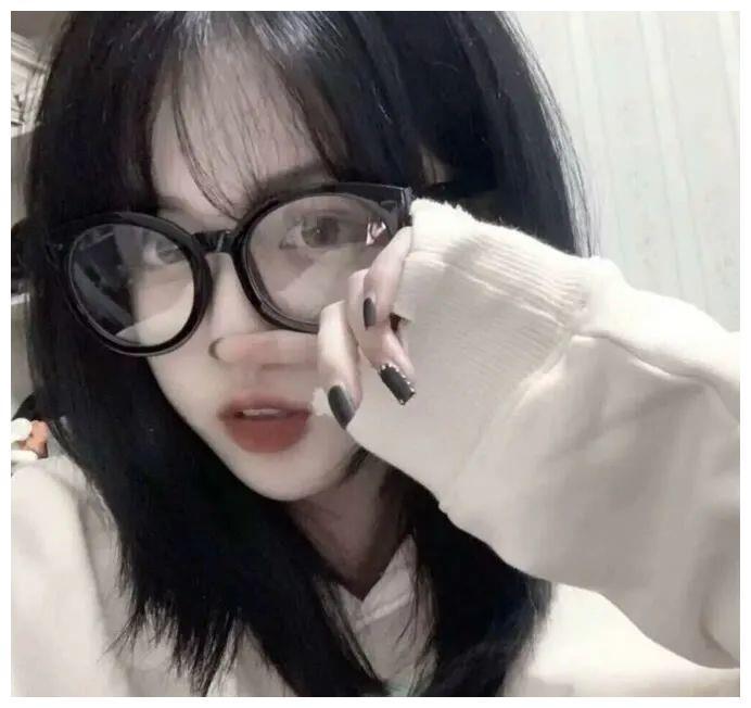 头像|戴眼镜系列真人女头