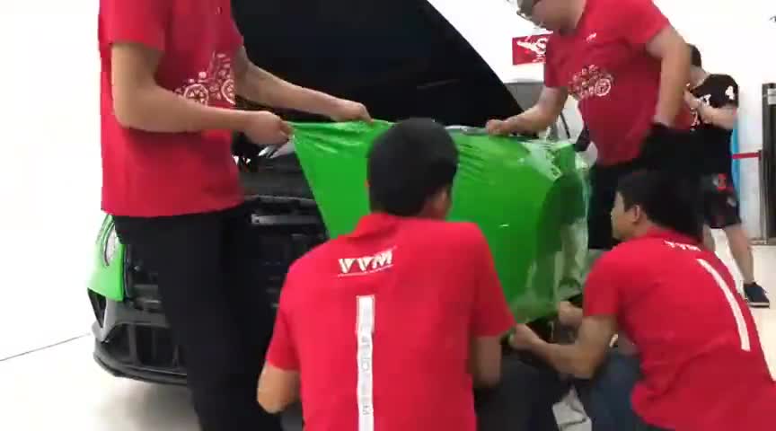 爱车养护，这个炫彩苹果绿车衣是