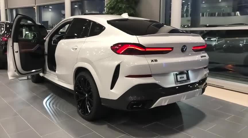 2020款宝马X6M50i到店实拍
