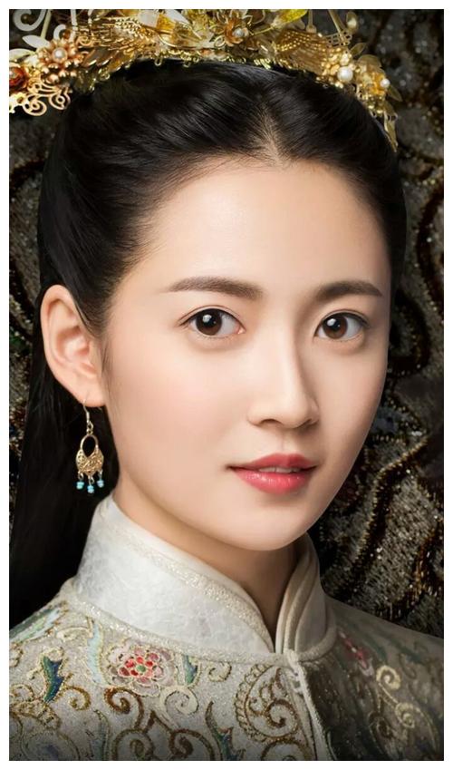 陈钰琪的古装从《锦绣未央》九公主开始就大同小异了 九公主的妆发