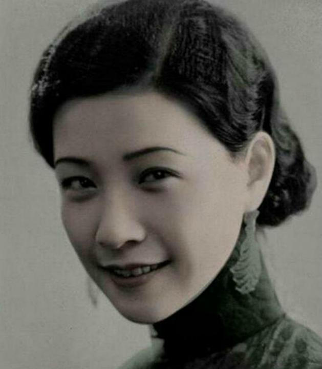 80年前的女明星撞脸刘亦菲?老上海的"美妆博主"比现在