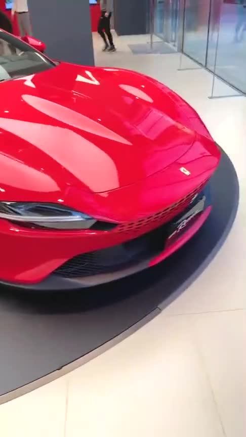 法拉利全新Roma，看到实车之后，兰博基尼该慌了！