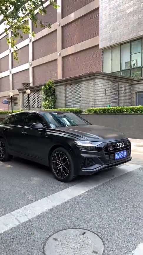 全新奥迪Q8，兰博基尼Urus亲兄弟！真是越看越像！