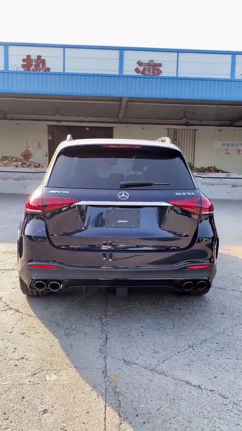 奔驰GLE53AMG性能车型，一脚油门下去，就知道它的与众不同！