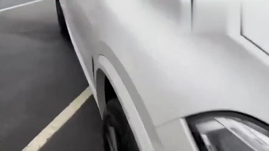 2021款宝马X5到货实拍，有这颜值和空间，卡宴和奥迪Q7靠边站