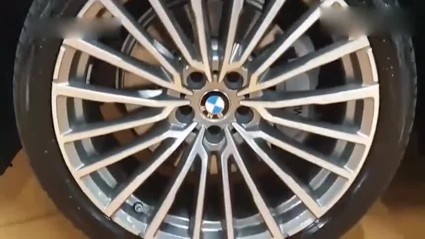 2021款宝马7系实拍展示