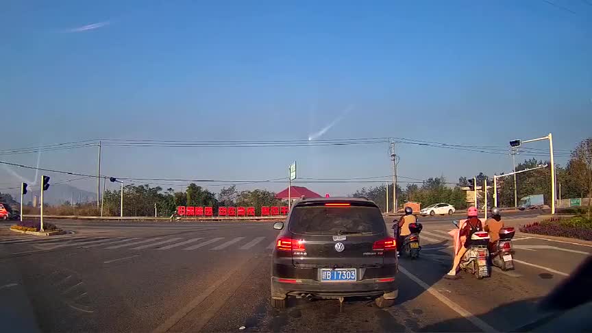 实拍：哈哈哈，韩系车起亚K3，这个漂移怎么样