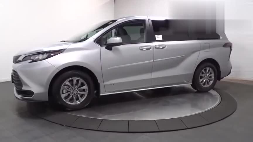 高清实拍2021款丰田塞纳Hybrid XSE，八座空间真不赖，太帅了