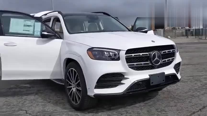 2021款奔驰GLS580到货实拍，看到三排空间那刻，还想宝马X7吗