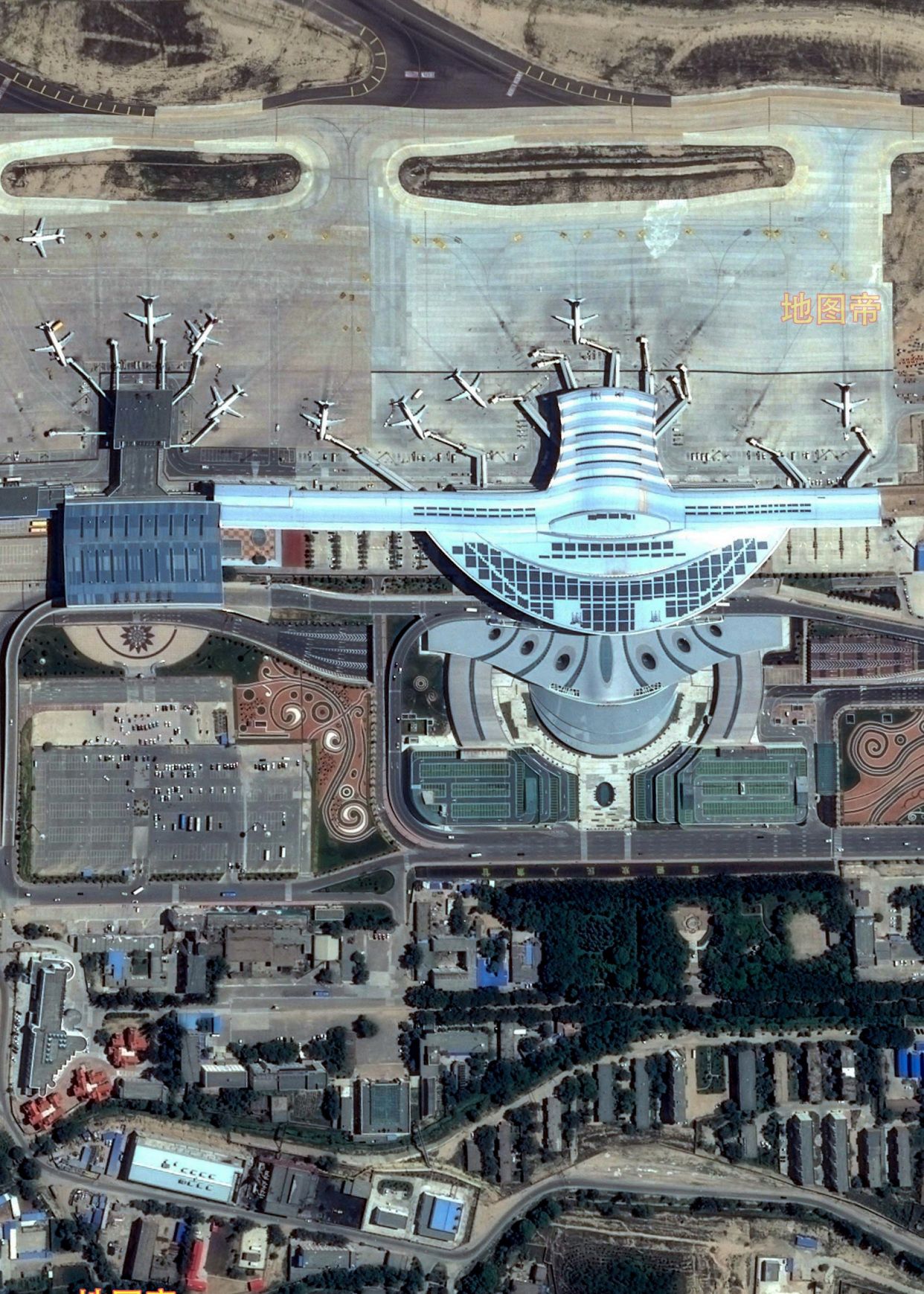 航拍兰州中川国际机场,距离兰州市中心约75公里