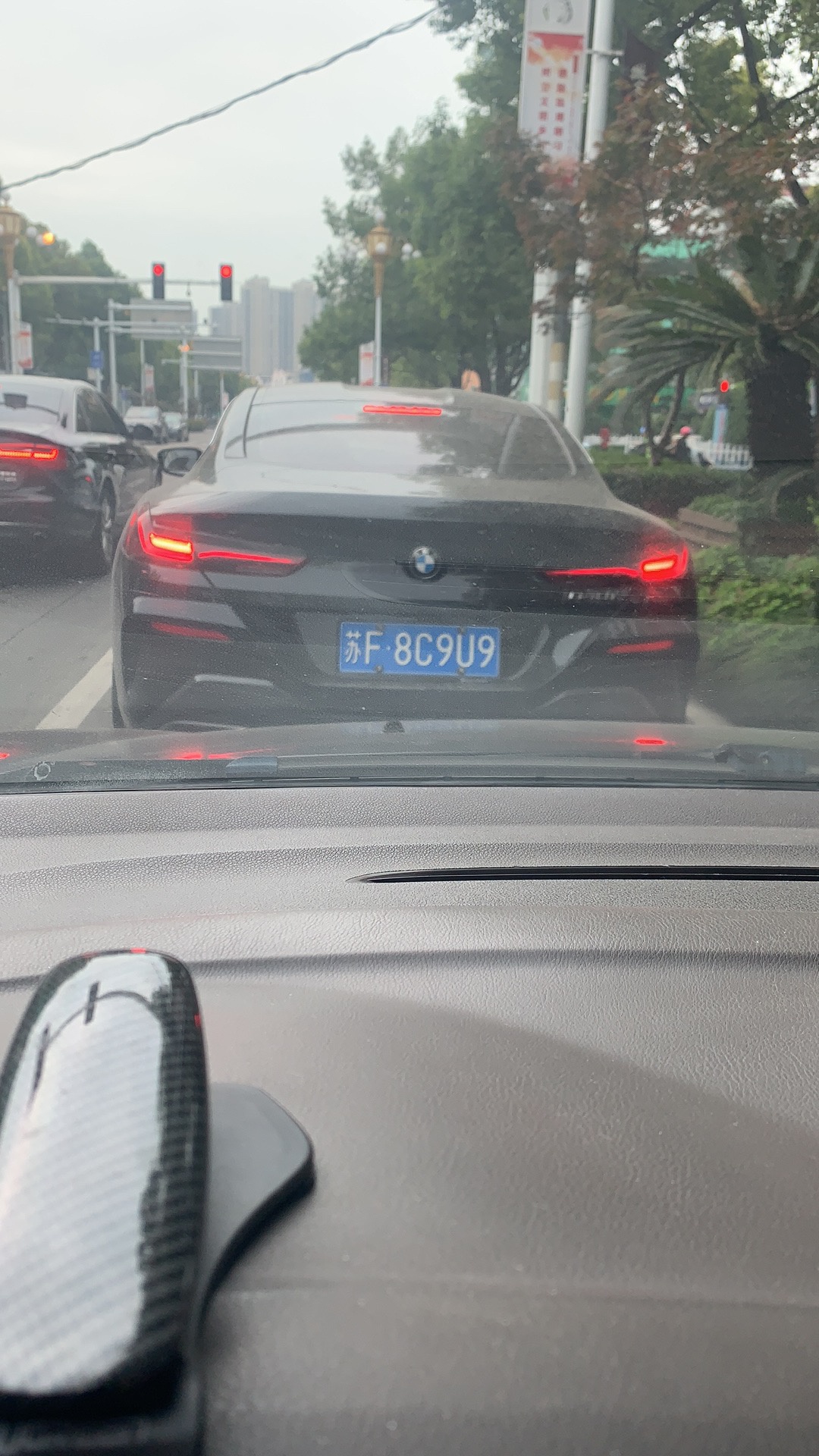 南通如皋街头实拍宝马840跑车，尾灯造型非常醒目！