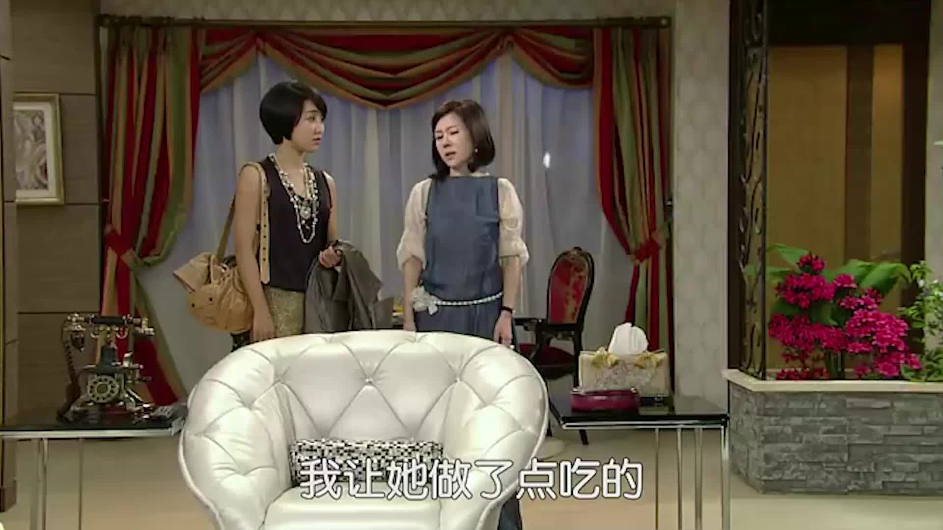 女子海外留学归来，毕业证原来是高价买的，言行举止没礼貌_1