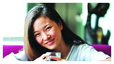 地震中失去双腿,遭老公狠心抛弃,舞蹈老师廖智2婚嫁海归获幸福