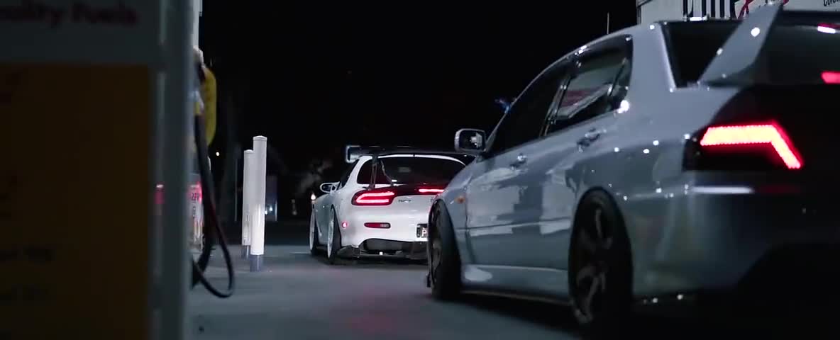 几辆日系经典性能车跑街，随便给我一辆都可以玩上一整夜