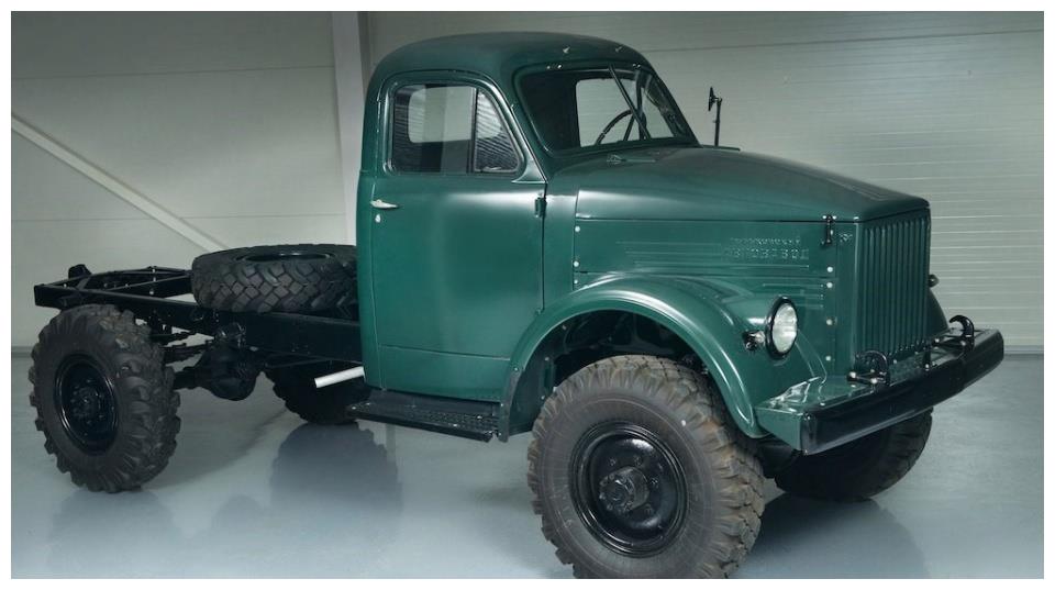 最早生产于1948年,现存的前苏联嘎斯63载货车实拍-新浪汽车