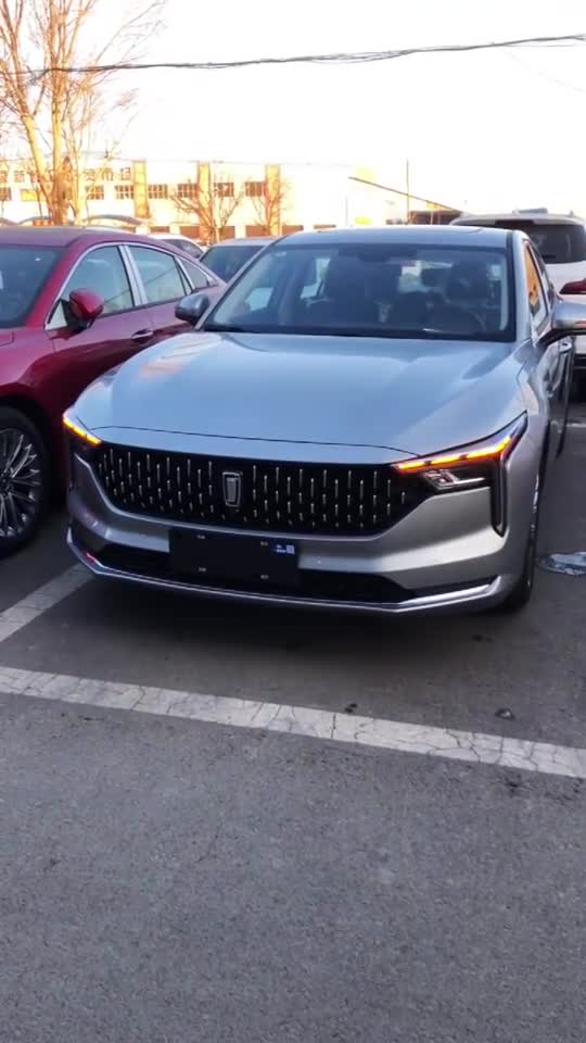 奔腾b70新款2021,2021奔腾b70 2021款奔腾b70灯光秀,这设计有点似曾相识