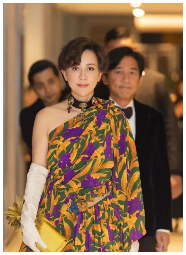 王京花捧红了谁 412b-kcunqzc7540490.jpg