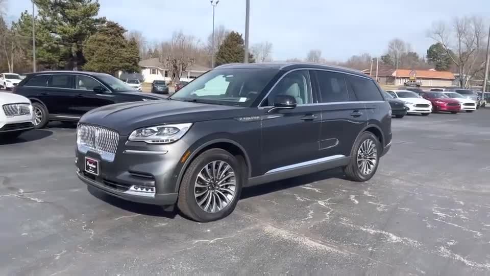 2021款林肯飞行家Aviator实拍，看到三排空间那刻，还想啥奥迪Q7