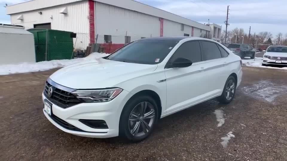 2021款大众速腾到货实拍，有这颜值和配置，我放弃了日产轩逸！