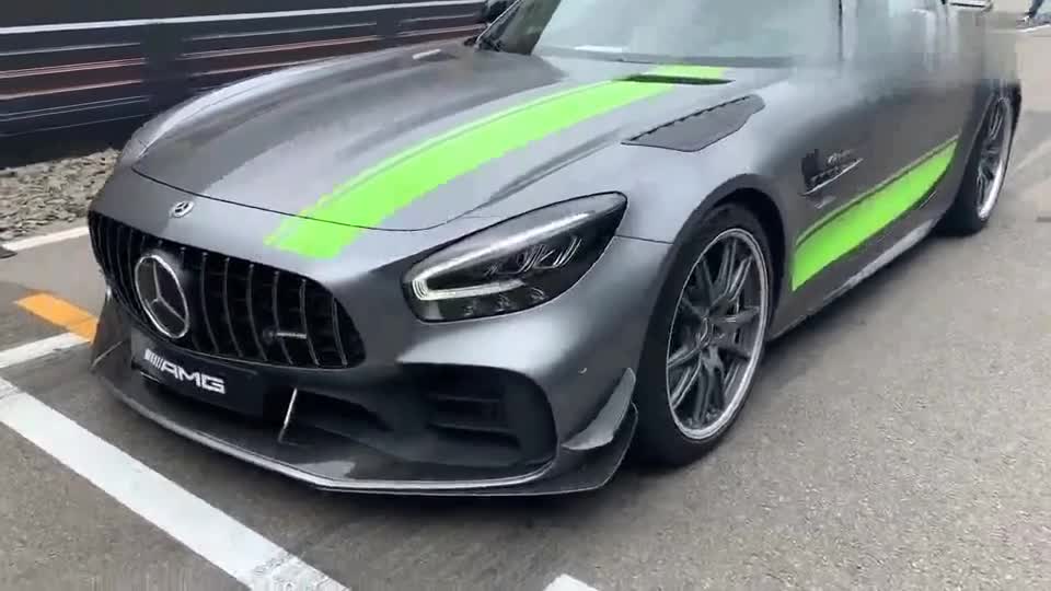 实拍奔驰AMGGT-R，质感爆棚！