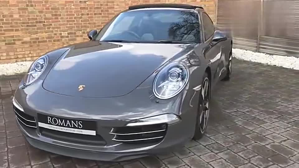 实拍保时捷911五十周年纪念版，质感爆棚，听听发动机的咆哮吧