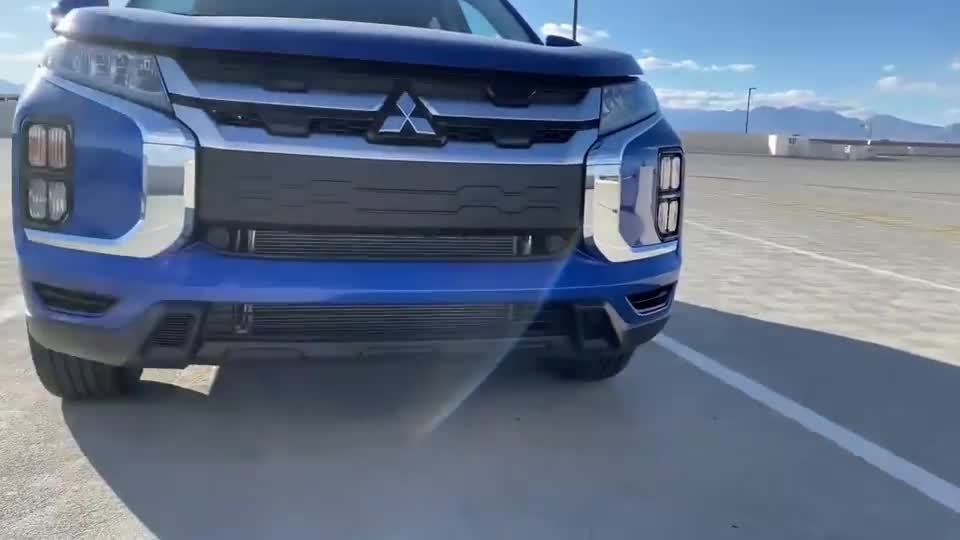 2021款三菱欧蓝德实拍，比老款霸气许多，五座实用配置太帅了！