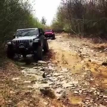 实拍牧马人挑战交叉轴，就问你一句：“服不服？”