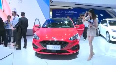 全新福特福克斯两厢版！纯正小钢炮，带给你激情的驾驶体验!