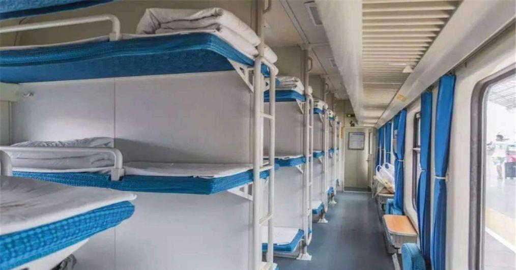 中国第一列全卧铺火车,700多公里一站到达,细节拉满备受好评