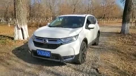 新车抢鲜看：本田CR-V前脸设计，家族设计C字雾灯