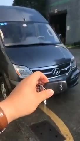 上汽大通V80升级配置，舒适享受大空间MPV