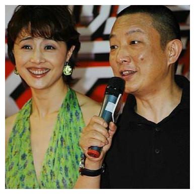 52岁刘蓓婚姻坎坷三婚再嫁前夫继子张若昀颜值爆棚