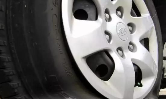 老车主直言：汽车轮胎做好这3个保养，用上三年没问题