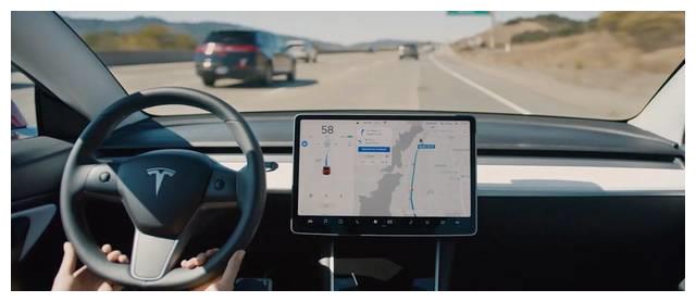 特斯拉宣称 Autopilot 自动驾驶仪安全性有了飞跃式的提升
