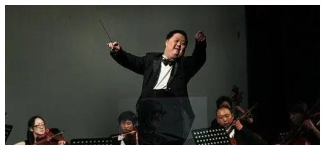 还记得"天才指挥家"舟舟吗,曾巡演各地风光一时,如今却成这样