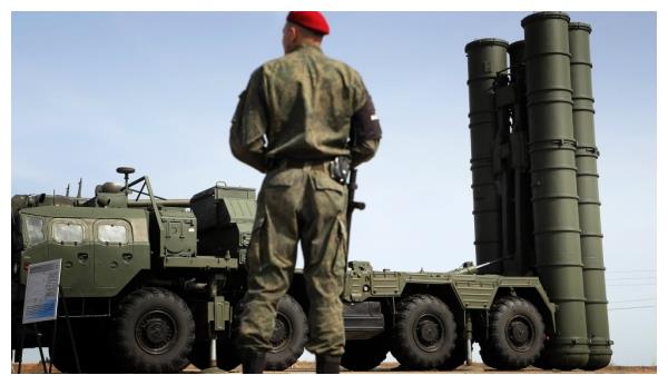 资料图:s-400防空导弹系统.