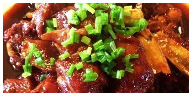做红烧排骨,一定要记住这几个步骤,做出来肉烂酥香,营养美味