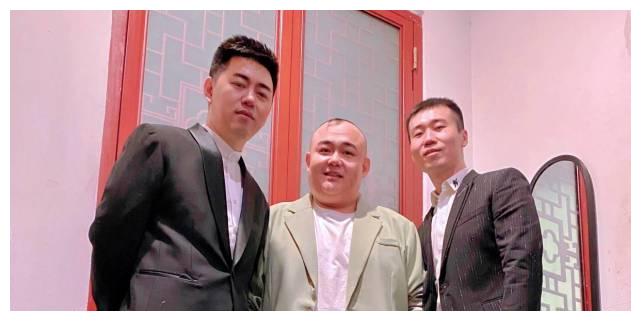 德云社教导主任杨鹤通开启直播辅导,还没开始考生就紧张了