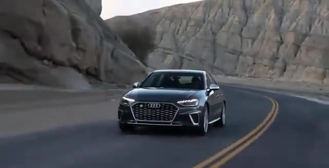 2020款奥迪S4，全新的外观更加运动