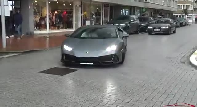 年轻时尚的低趴性能车，魅力非凡