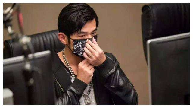 大家怎么看周杰伦 4af9-iyhvyuz5556614.jpg